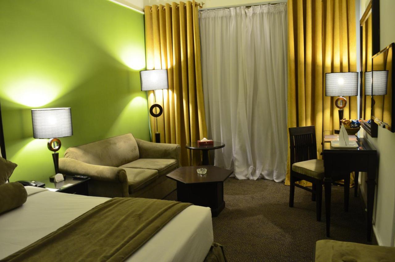Smart Hotel Lahaur Zewnętrze zdjęcie