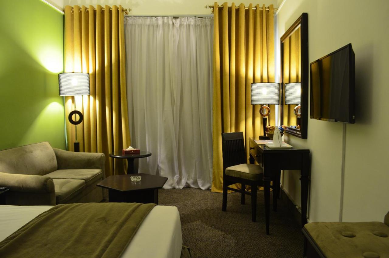 Smart Hotel Lahaur Zewnętrze zdjęcie