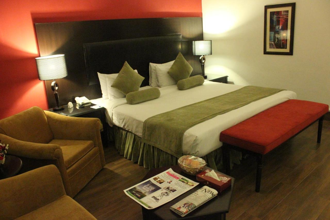 Smart Hotel Lahaur Zewnętrze zdjęcie